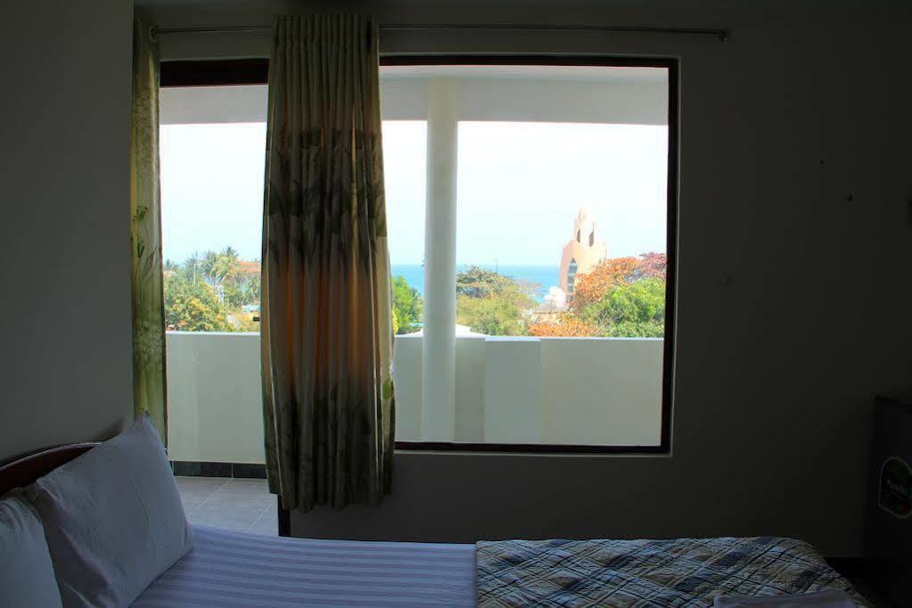Hanhcafe Hotel На Транг Екстериор снимка